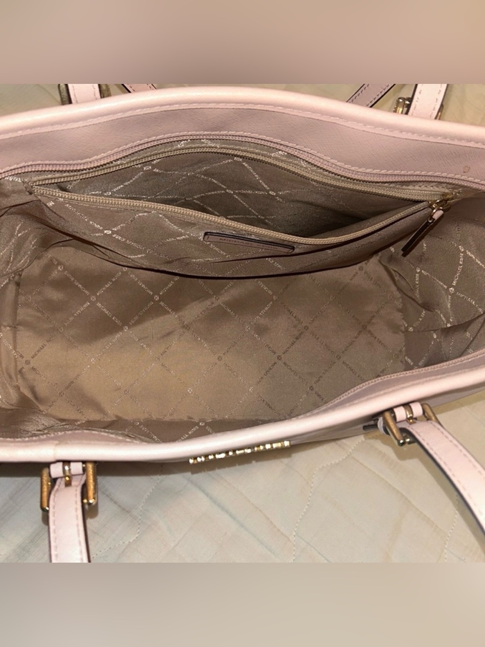 Michael Kors Blush Pink Saffiano Leather Tote with Gold Hardware - Picture 4 of 4